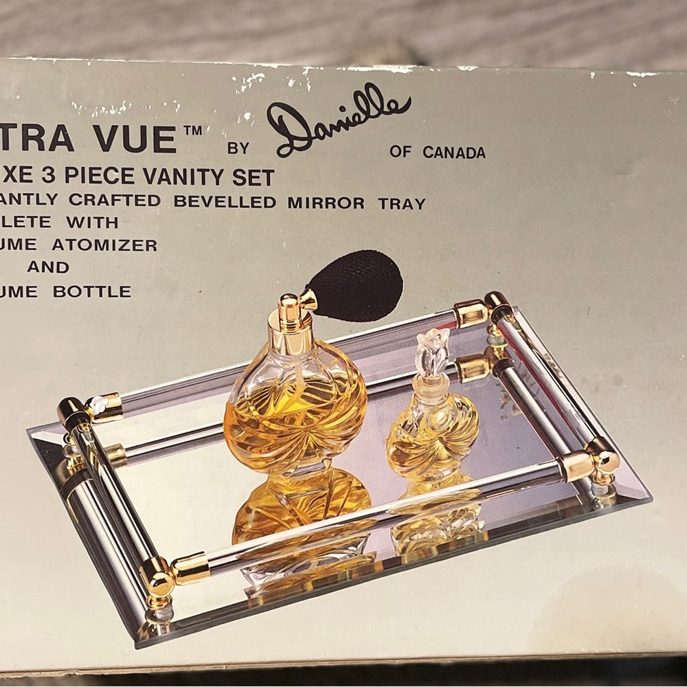Danielle 3-Piece Vanity Set with Mirror Tray
